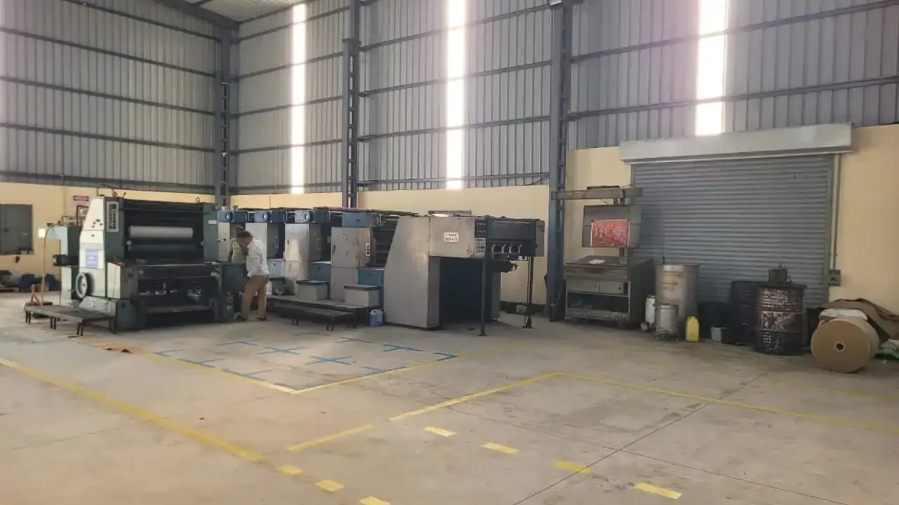 4 color offset printing and lamination machinery at Ayan Craftfold packaging factory